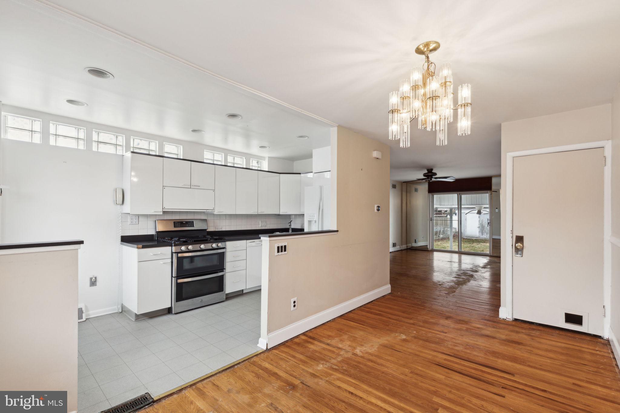 9966 Bridle Road Philadelphia, PA 19115 - Photo 8 of 28 Gallery Image 8