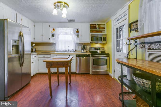4225 Carlisle Road Gardners, PA 17324 - Photo 8 of 24 Gallery Image 8