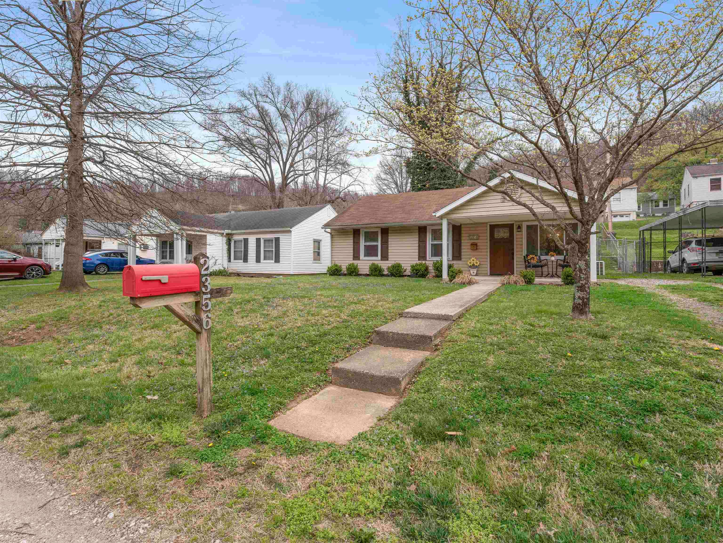 2356 Johnstown Road Huntington, WV 25701 - Photo 2 of 32 Gallery Image 2
