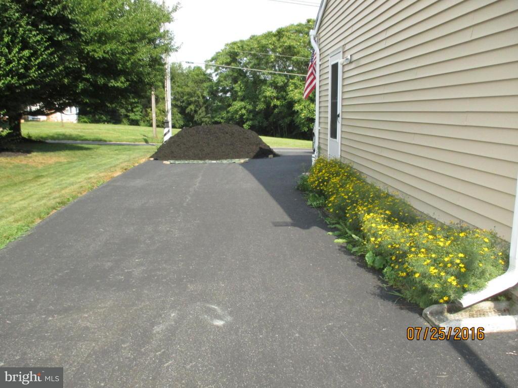 977 Sun Valley Road Stevens, PA 17578 - Photo 20 of 22