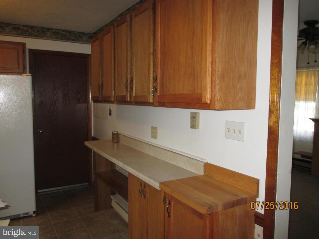 977 Sun Valley Road Stevens, PA 17578 - Photo 4 of 22