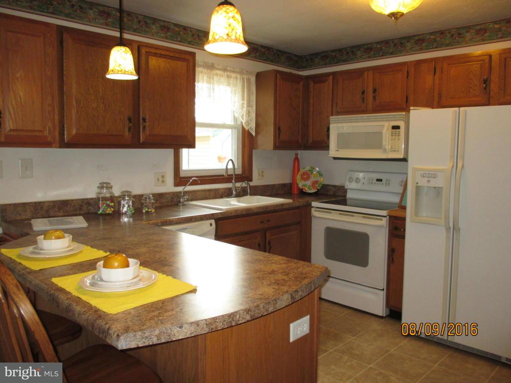 977 Sun Valley Road Stevens, PA 17578 - Photo 5 of 22