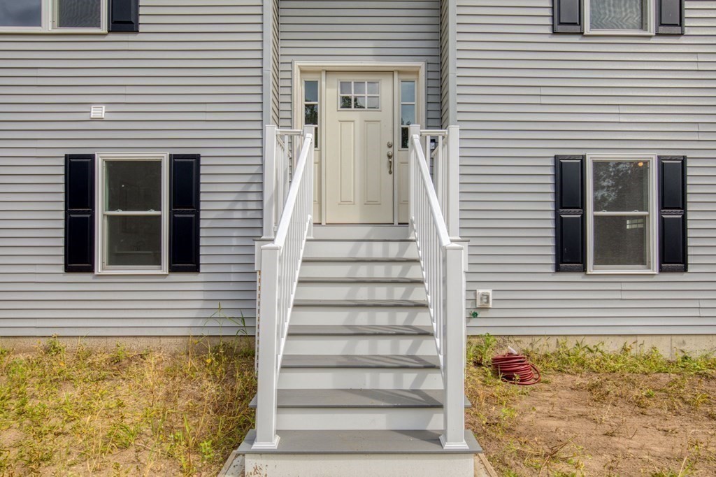 6 Delaware Avenue Springfield, MA 01119 - Photo 2 of 27