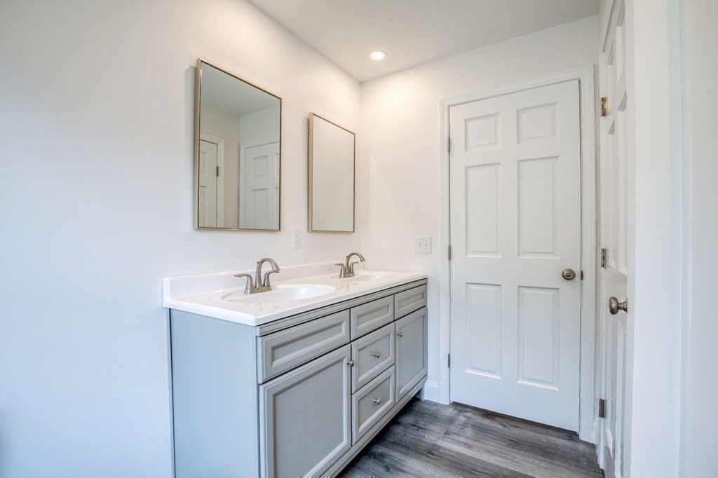 6 Delaware Avenue Springfield, MA 01119 - Photo 23 of 27