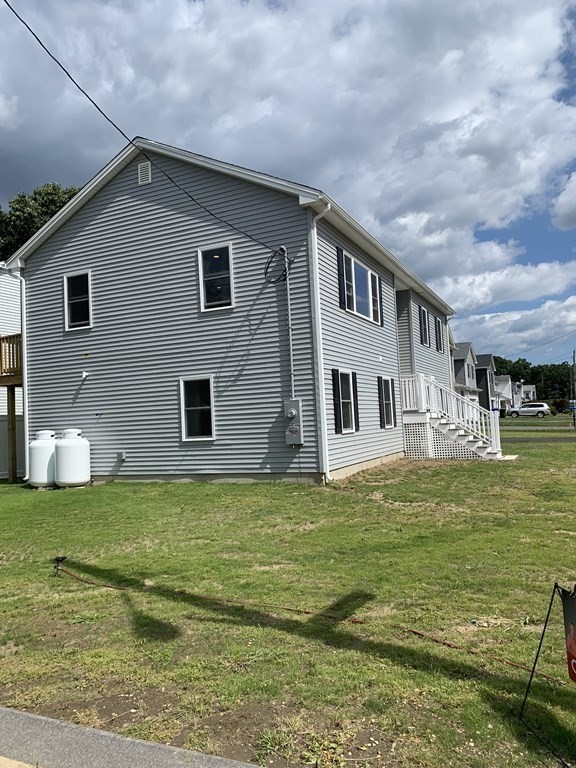 6 Delaware Avenue Springfield, MA 01119 - Photo 4 of 27