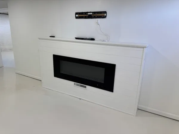 $1,900 | 2319 Pinehurst Street, Bettendorf, IA 52722