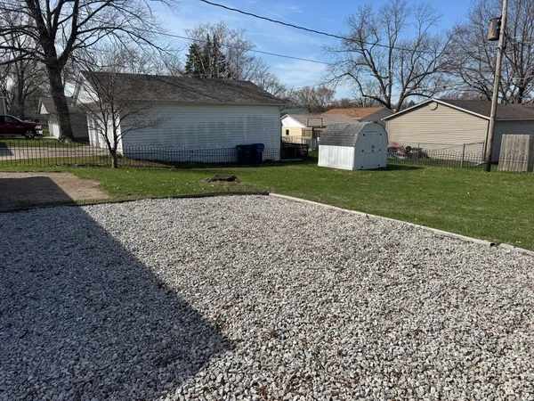 $1,900 | 2319 Pinehurst Street, Bettendorf, IA 52722