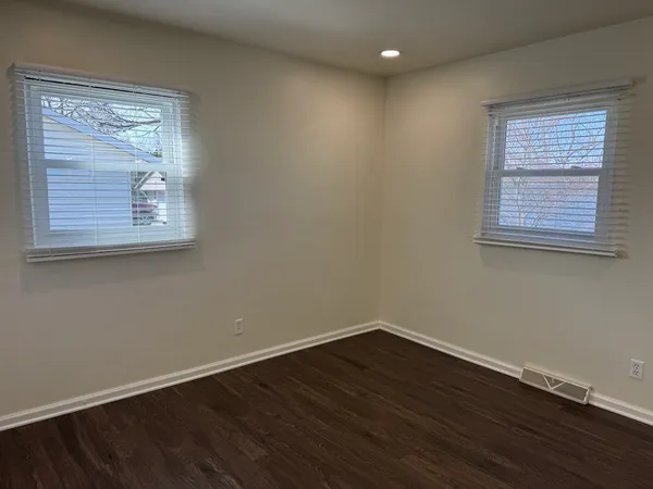 $1,900 | 2319 Pinehurst Street, Bettendorf, IA 52722