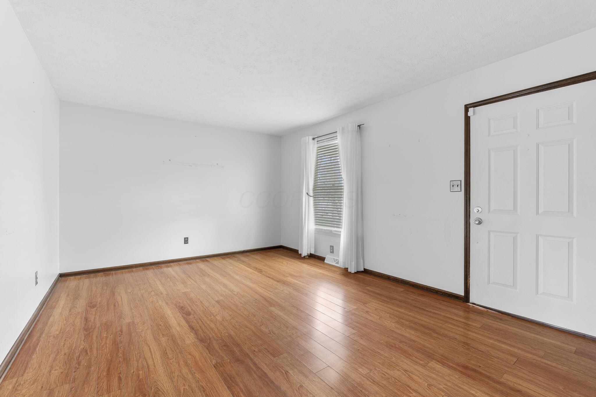 17541 Ringgold Northern Road Circleville, OH 43113 - Photo 5 of 58 17541 Ringgold Northern Rd (Interior)-2