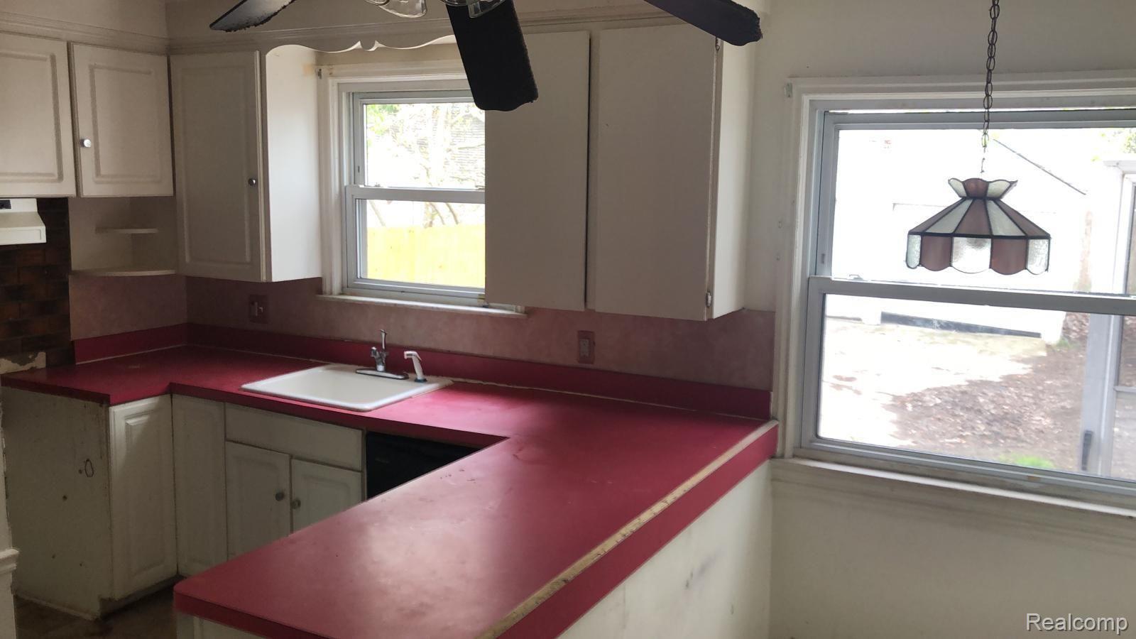 5744 Harvard Road Detroit, MI 48224 - Photo 15 of 18 555f9242-532a-47df-a031-9ce3df90af78.jpg