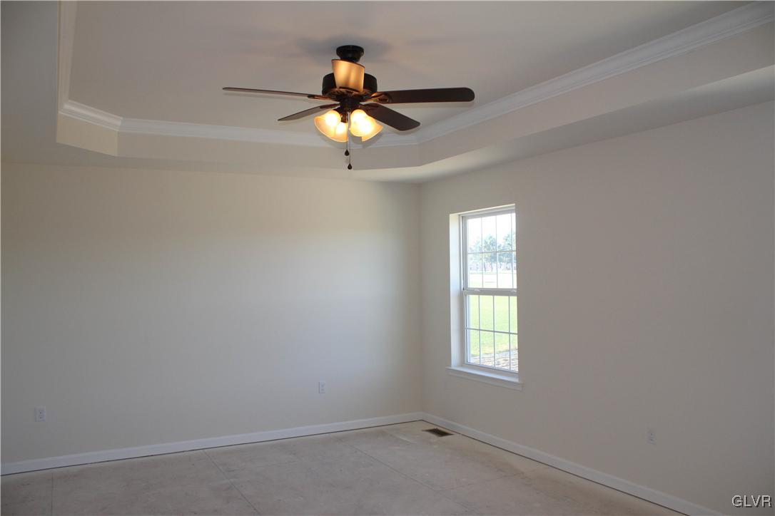 207 East Dell Road Bath, PA 18014 - Photo 9 of 11