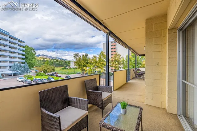 $169,900 | 777 Saturn Drive, Unit 301, Colorado Springs, CO 80905