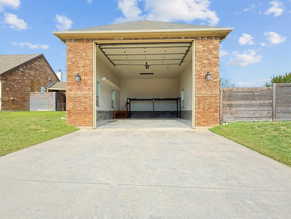 209 Clear Fork Trail Rhome, TX 76078 - Photo 2 of 26