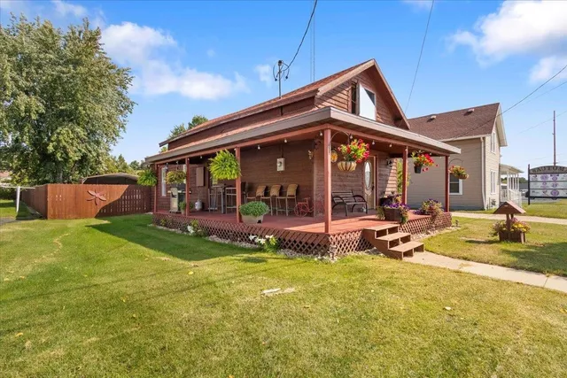 $164,900 | 154 East Main Street, Wautoma, WI 54982