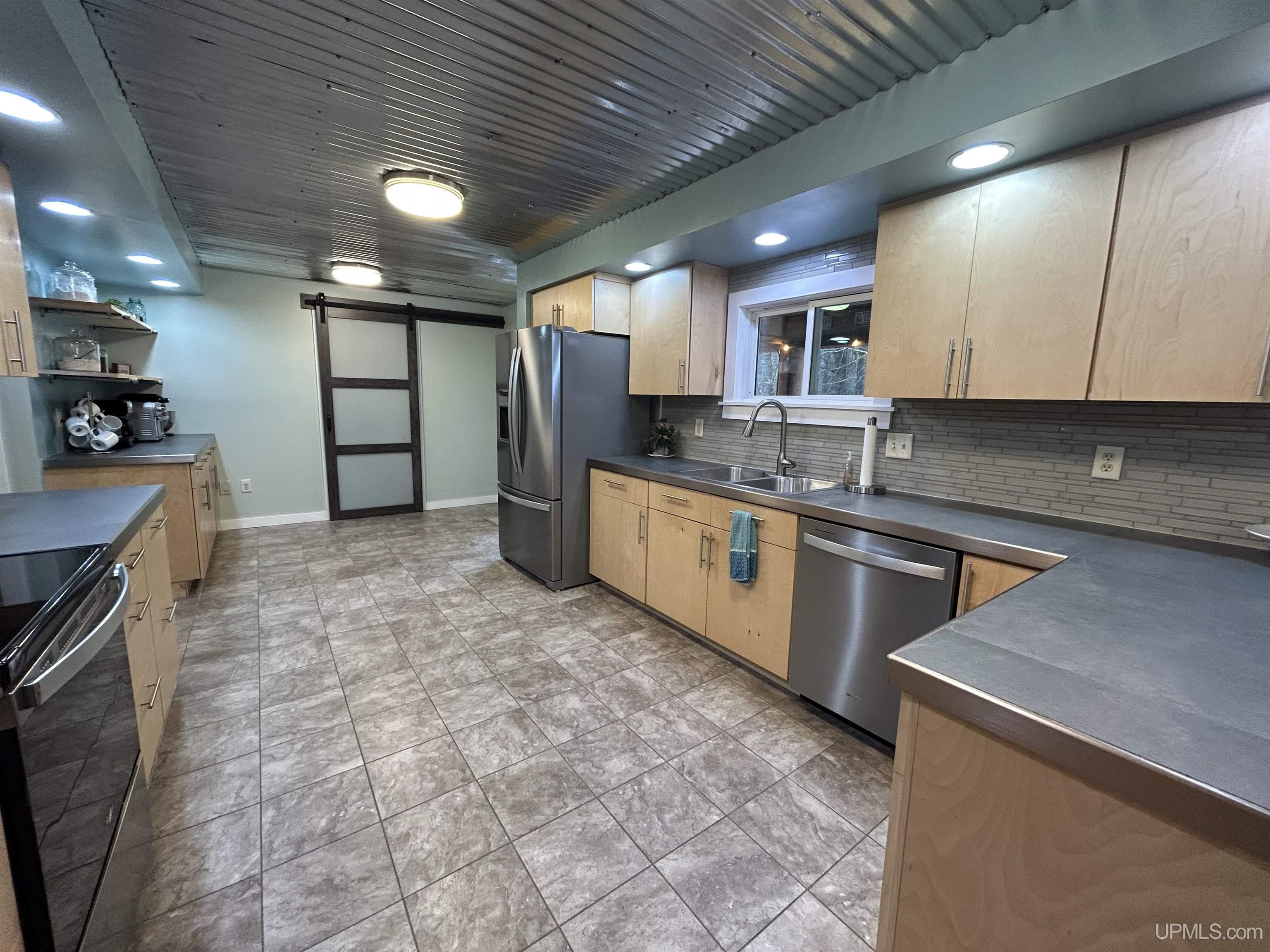 573 North Co Road Marquette, MI 49855 - Photo 11 of 40