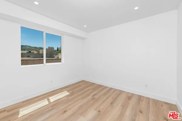 $5,250 | 4333 Dixie Canyon Avenue, Sherman Oaks, CA 91423