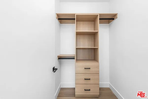 $5,250 | 4333 Dixie Canyon Avenue, Sherman Oaks, CA 91423