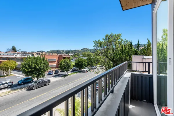 $5,250 | 4333 Dixie Canyon Avenue, Sherman Oaks, CA 91423