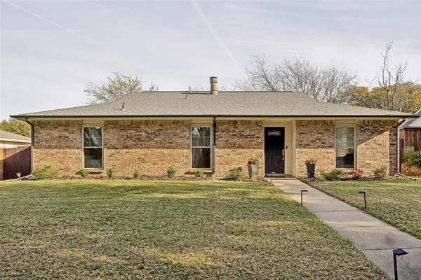 $414,900 | 1447 Vanderbilt Drive, Plano, TX 75023