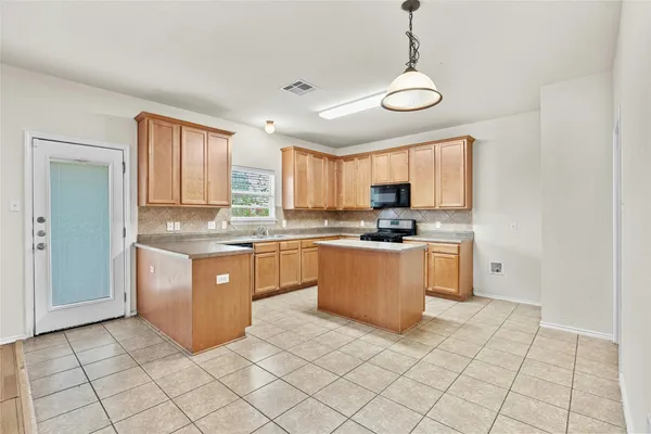 $2,195 | 2101 Rachel Lane, Round Rock, TX 78664