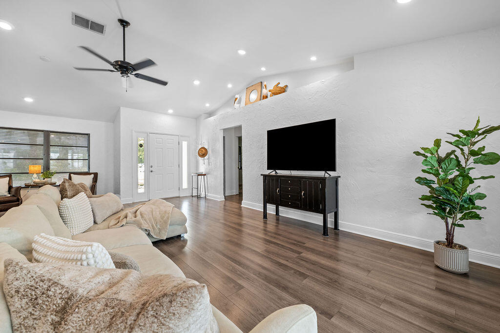5068 Southeast Major Way Stuart, FL 34997 - Photo 5 of 50 Open 3