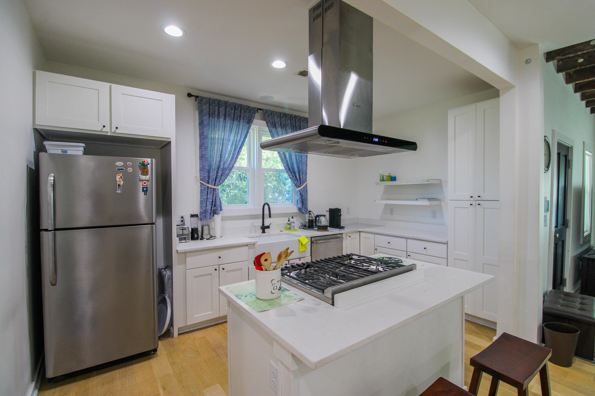 40 H Street Charleston, SC 29403 - Photo 6 of 20 E2A8BA81-00A7-4937-AE73-6AF31C4C4264