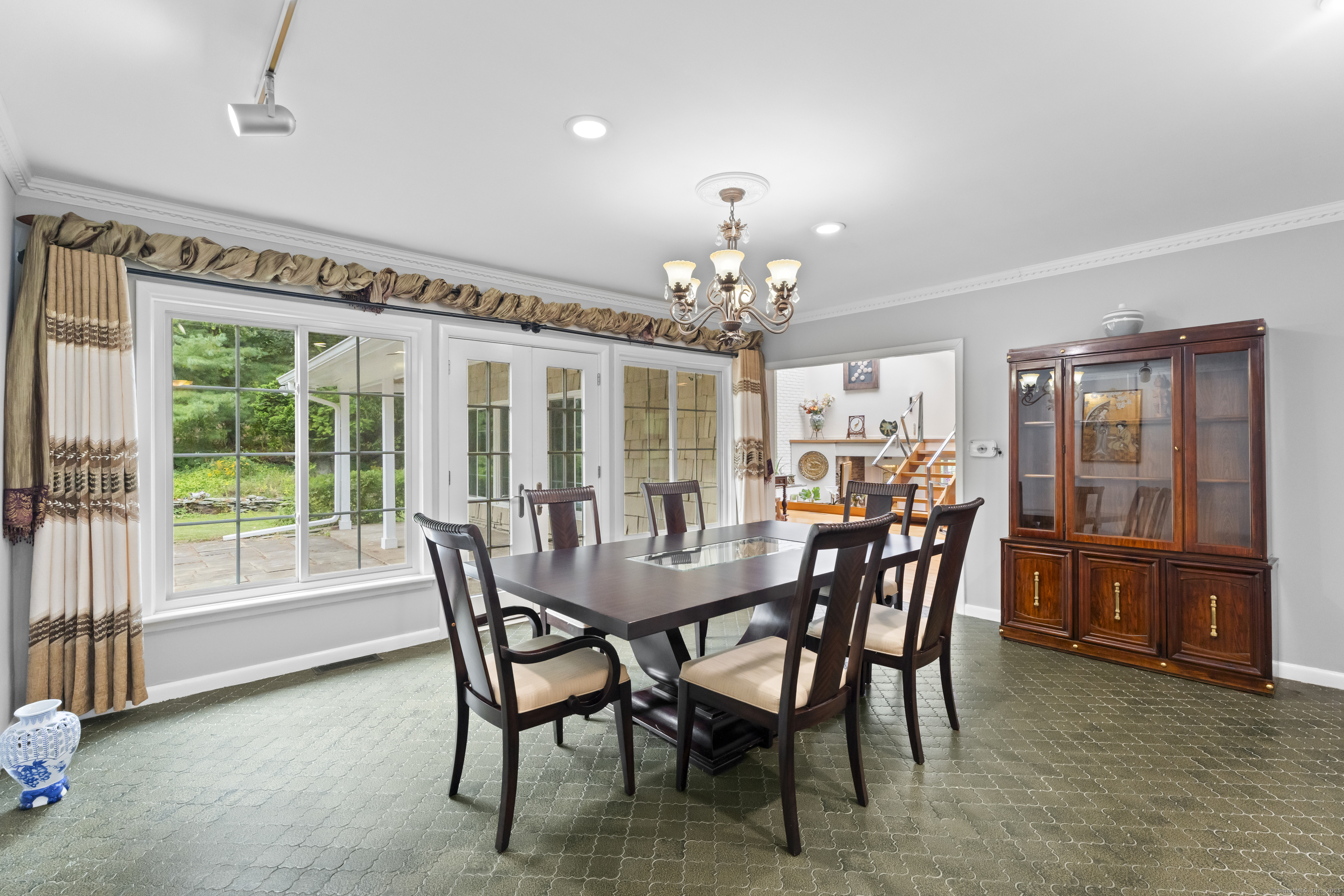 46 Tumblebrook Road Woodbridge, CT 06525 - Photo 11 of 37