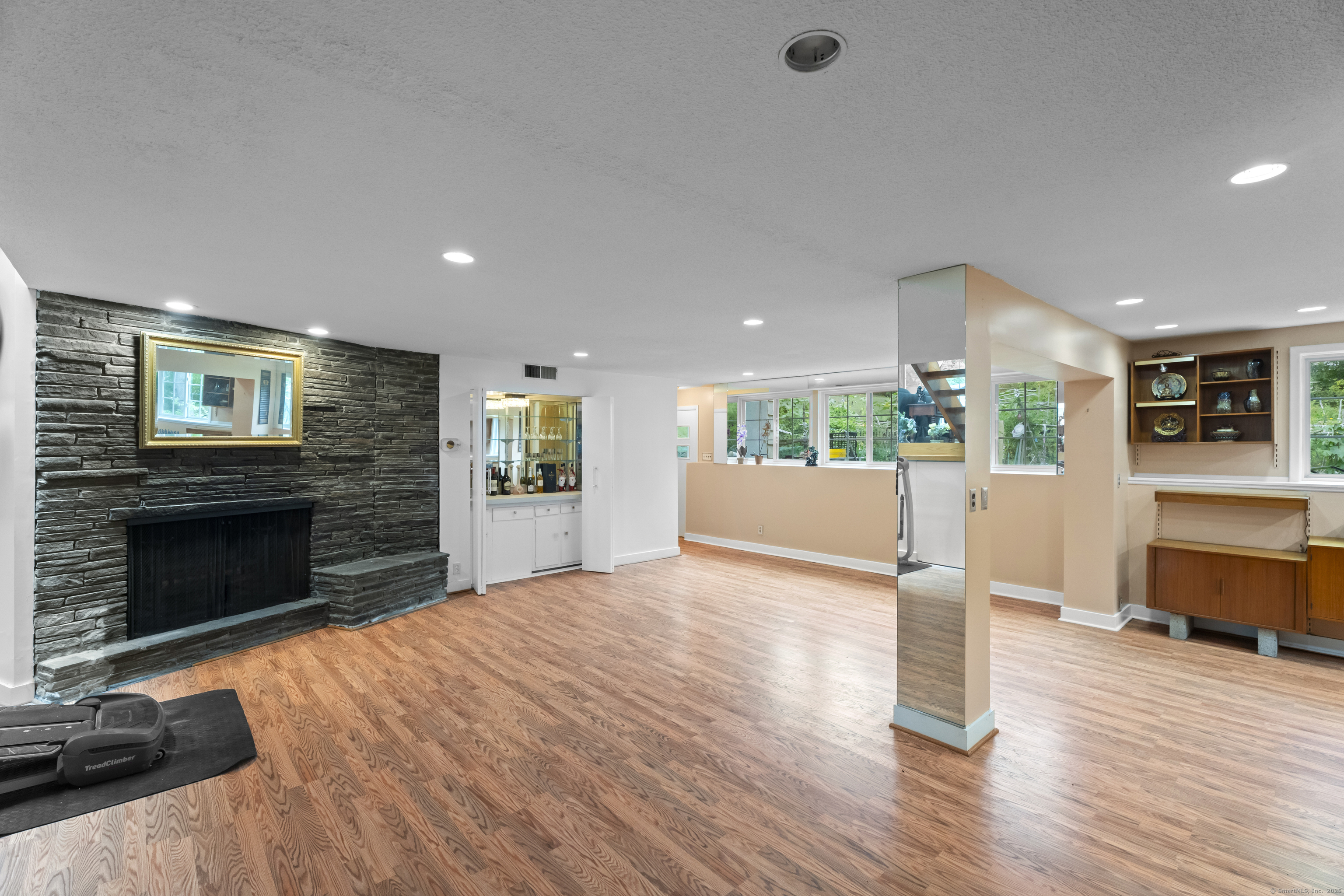 46 Tumblebrook Road Woodbridge, CT 06525 - Photo 14 of 37