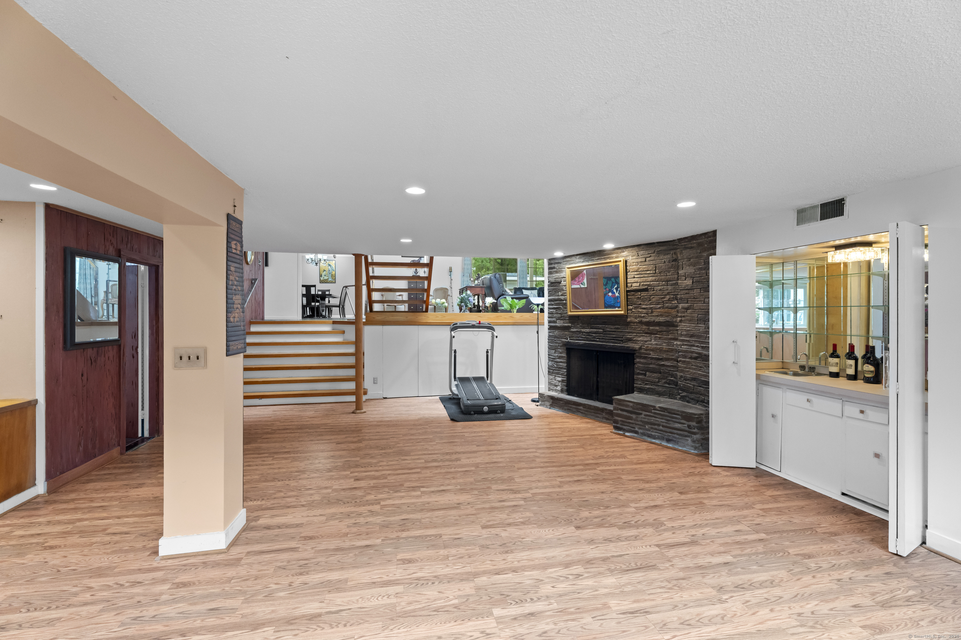 46 Tumblebrook Road Woodbridge, CT 06525 - Photo 15 of 37 There are so many opportunities to use this space, exercise, office, additional family room, more room for guests?