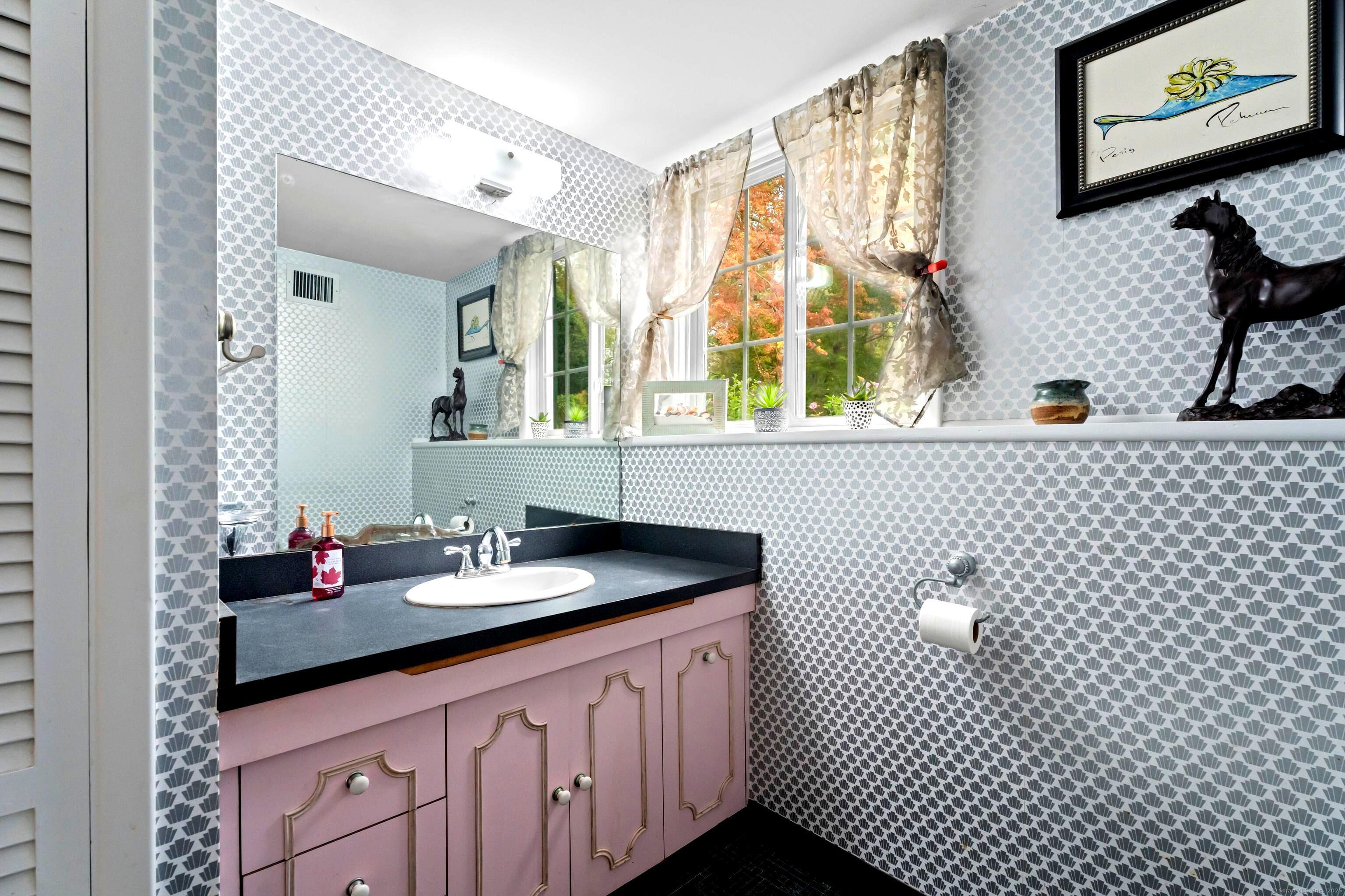 46 Tumblebrook Road Woodbridge, CT 06525 - Photo 17 of 37 Half bath in lower level