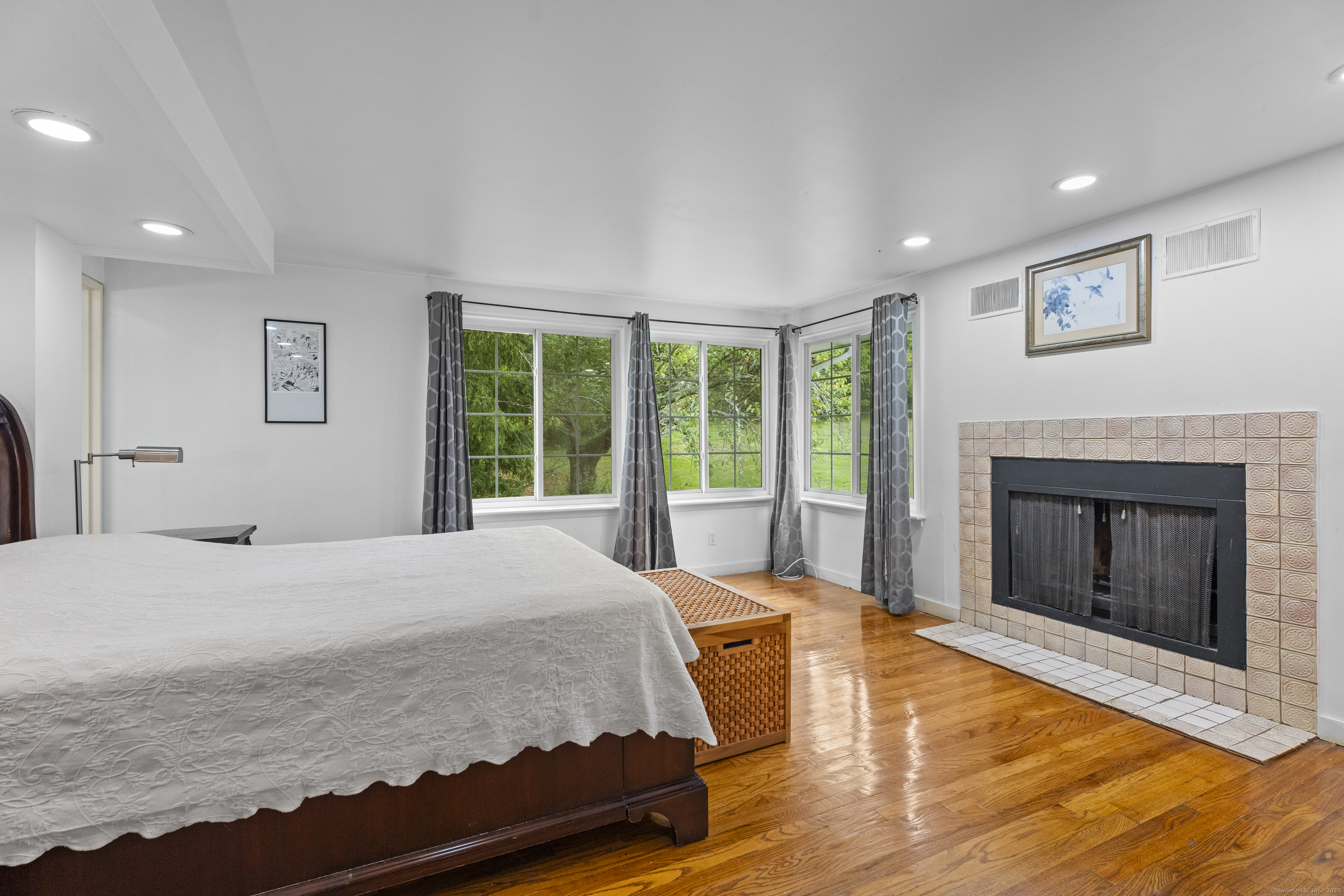 46 Tumblebrook Road Woodbridge, CT 06525 - Photo 19 of 37