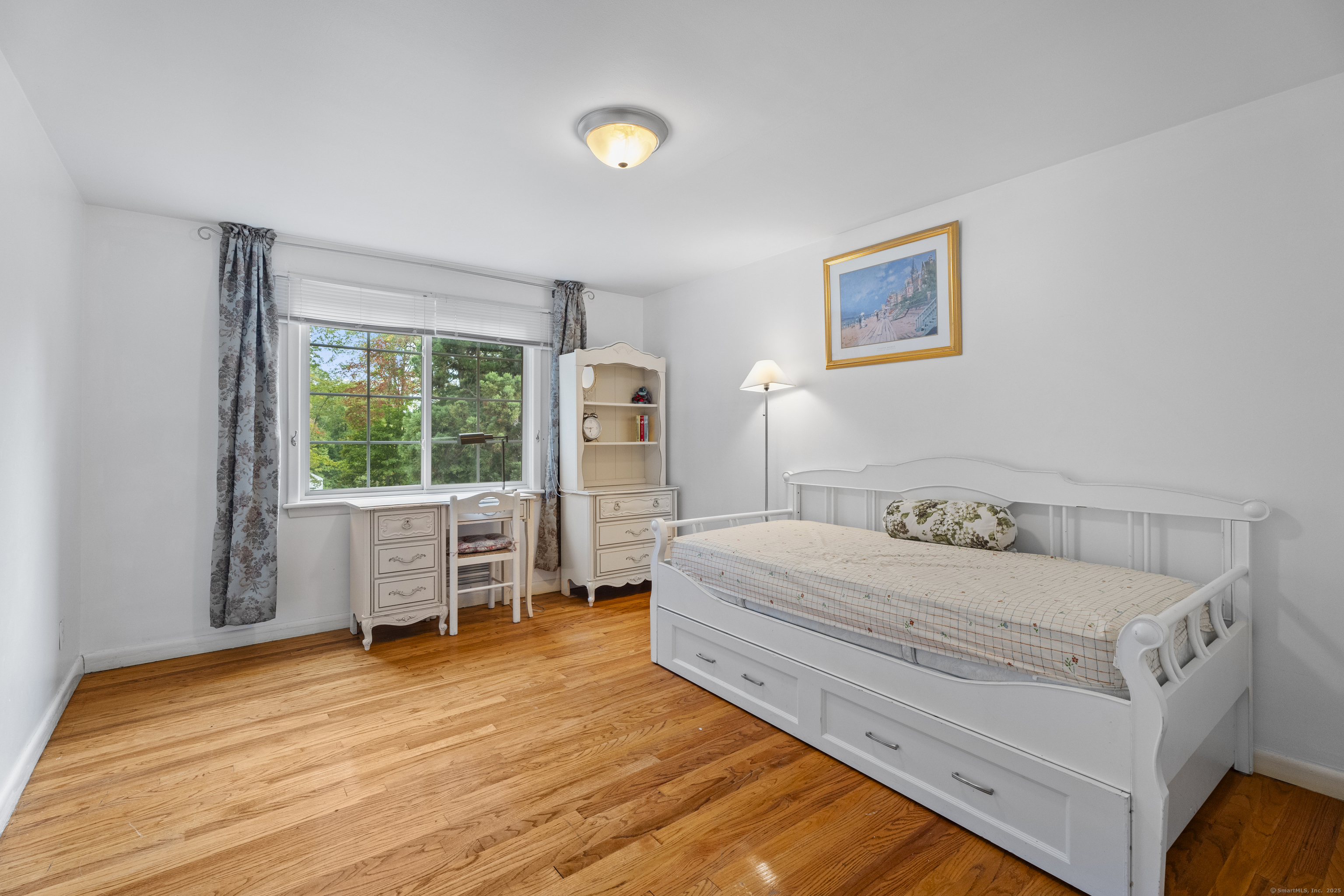 46 Tumblebrook Road Woodbridge, CT 06525 - Photo 25 of 37 Bedroom 3