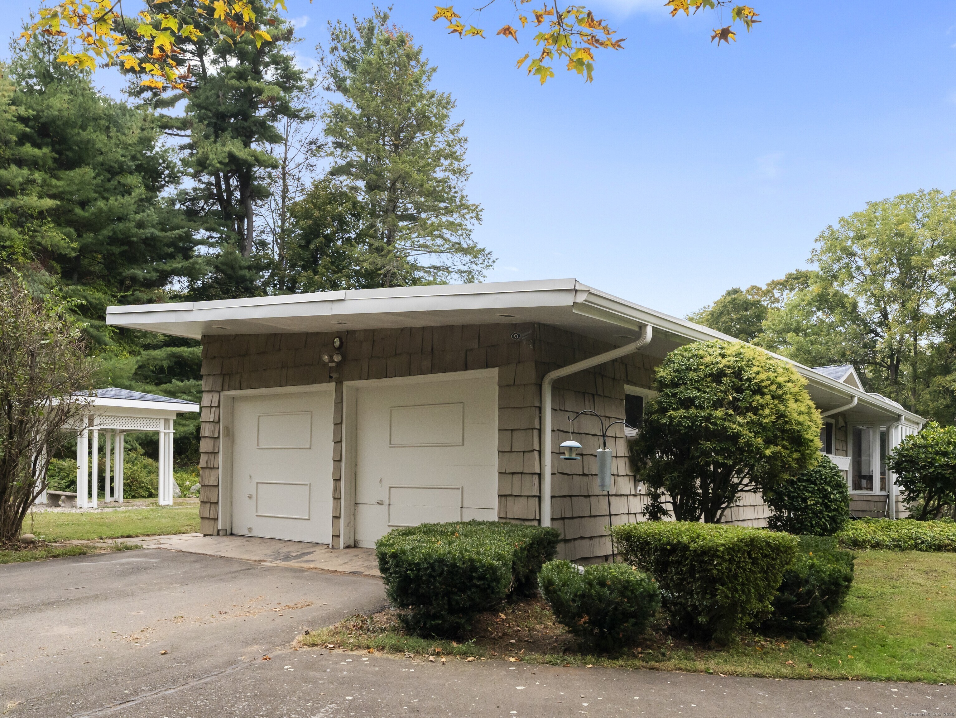 46 Tumblebrook Road Woodbridge, CT 06525 - Photo 27 of 37