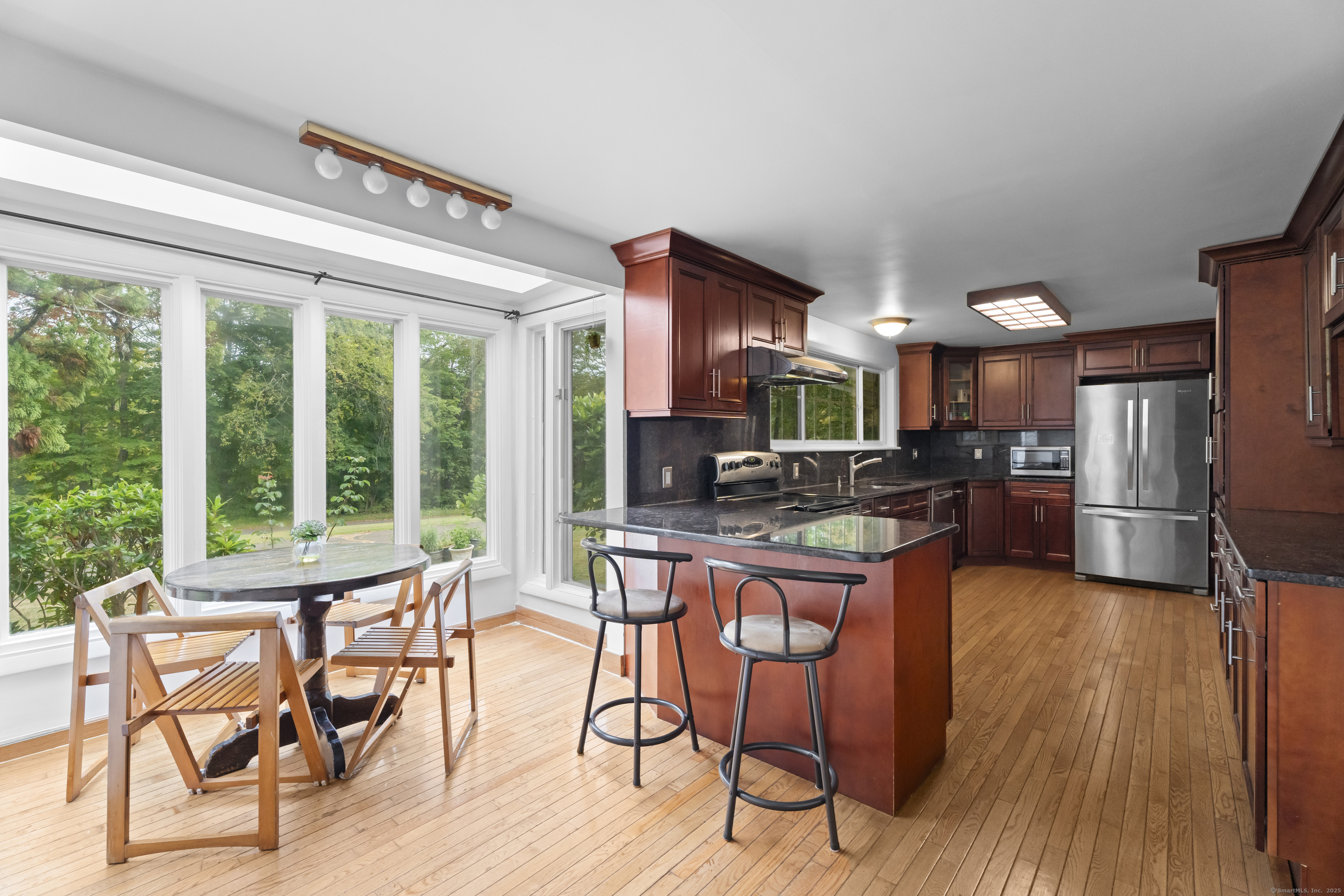 46 Tumblebrook Road Woodbridge, CT 06525 - Photo 6 of 37