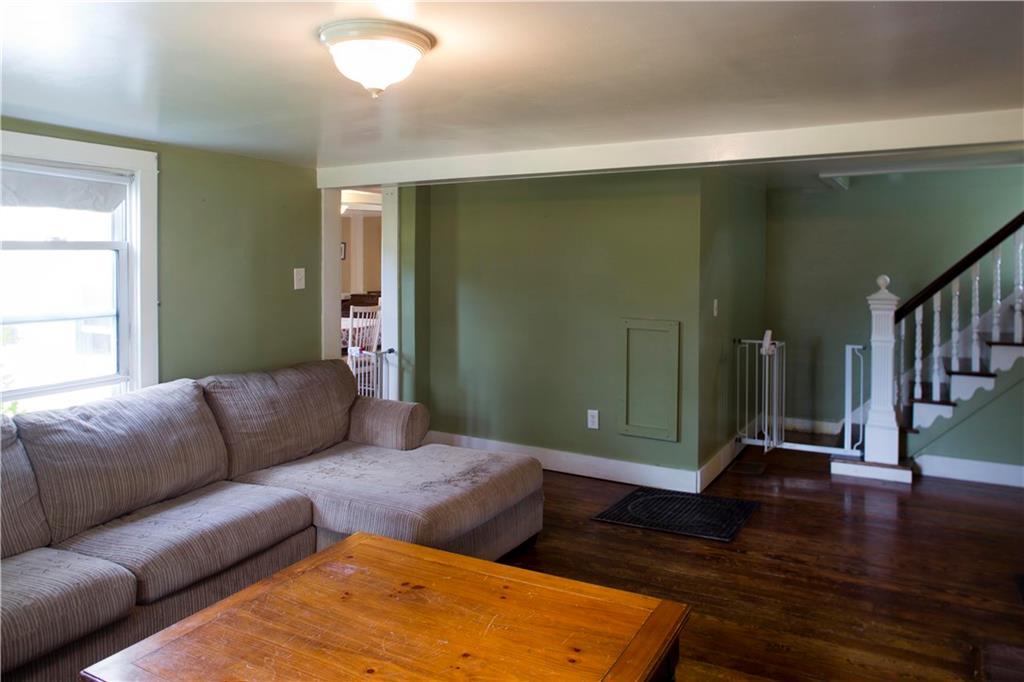 514 Main Road Bradford, ME 04410 - Photo 20 of 35 Living room