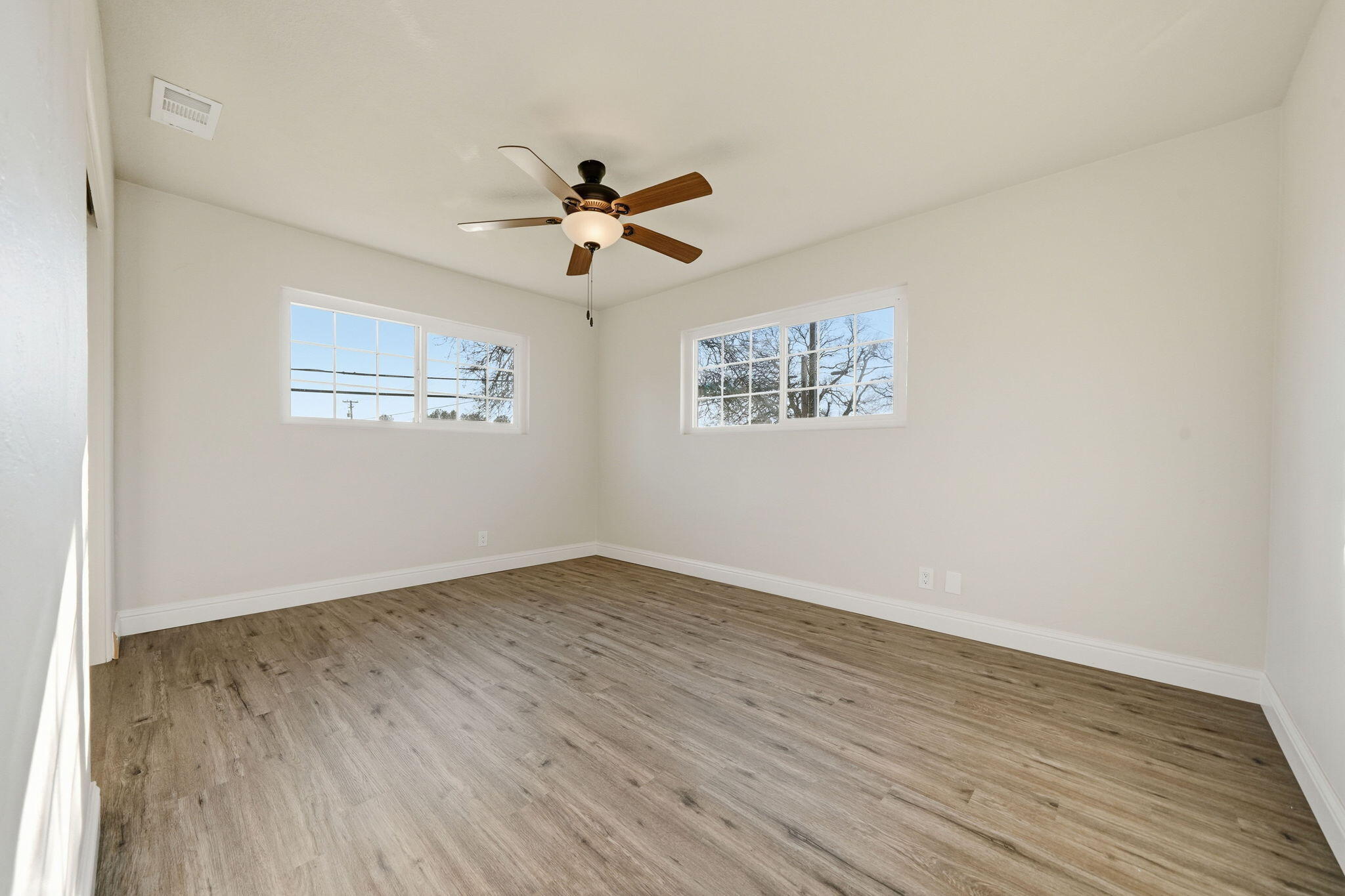 2215 Oxford Road Redding, CA 96002 - Photo 15 of 23 Bedroom #2