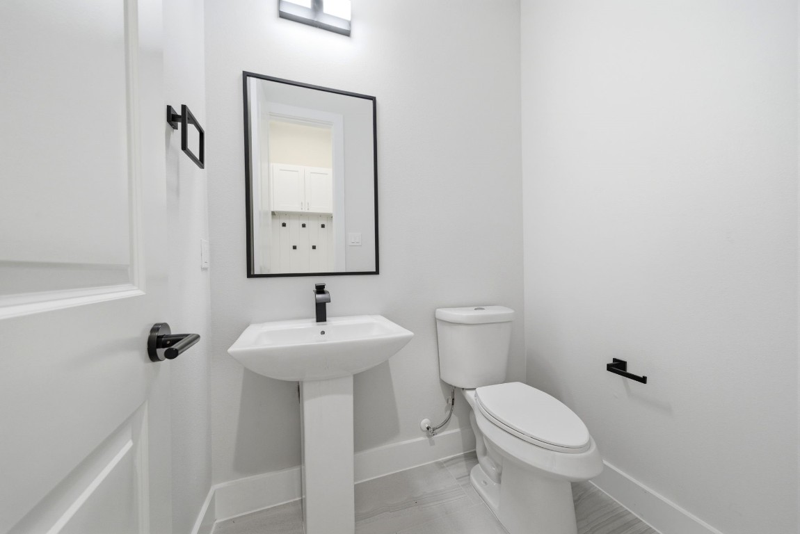 328 Janisch Road, Unit C Houston, TX 77018 - Photo 12 of 46