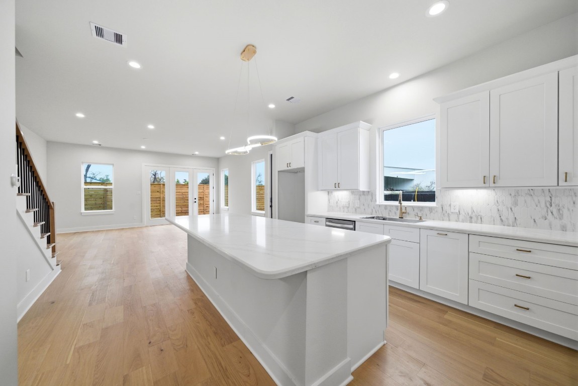 328 Janisch Road, Unit C Houston, TX 77018 - Photo 13 of 46