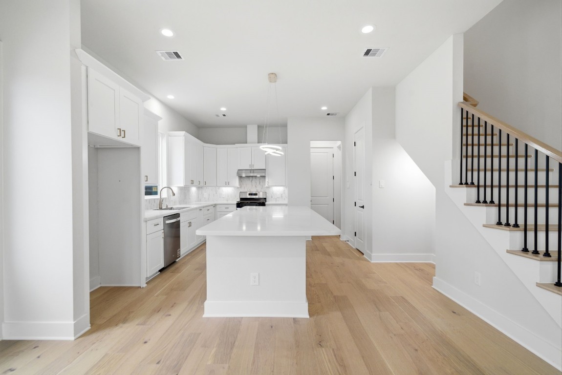 328 Janisch Road, Unit C Houston, TX 77018 - Photo 16 of 46