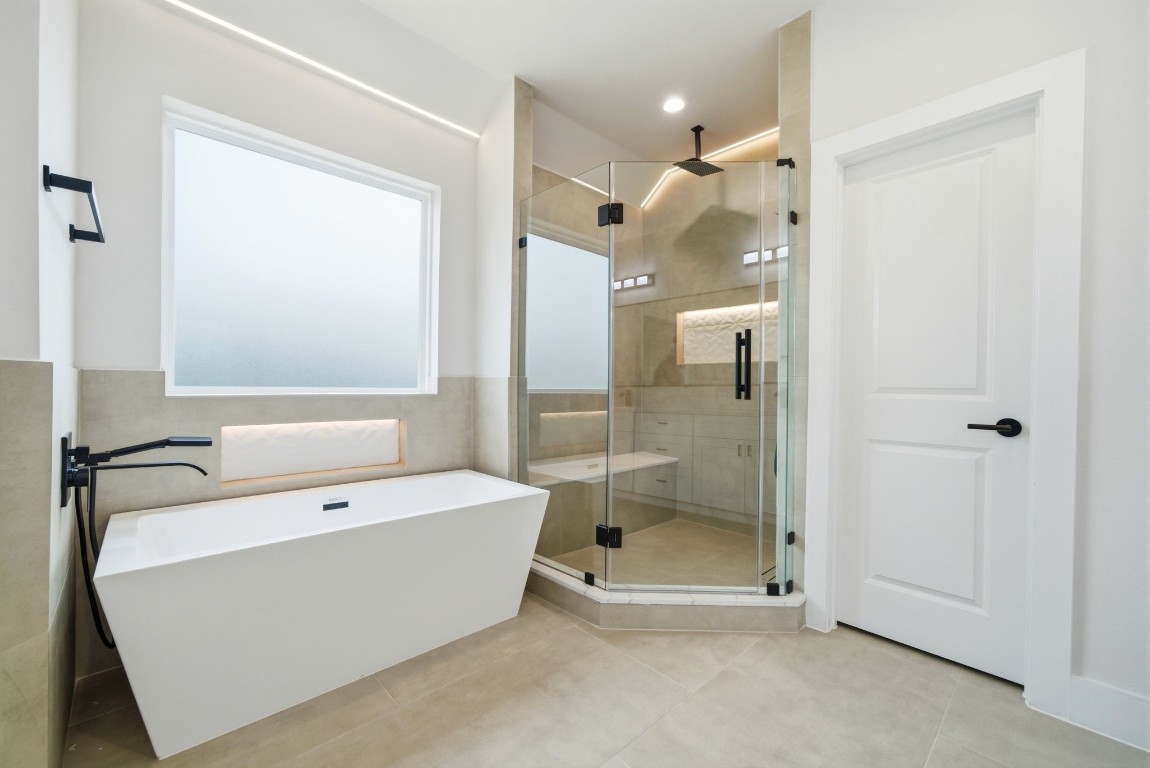 328 Janisch Road, Unit C Houston, TX 77018 - Photo 24 of 46