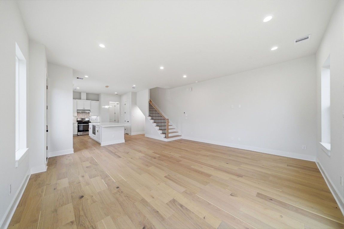 328 Janisch Road, Unit C Houston, TX 77018 - Photo 9 of 46