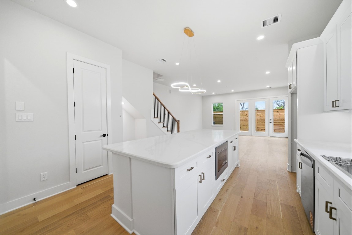 328 Janisch Road, Unit C Houston, TX 77018 - Photo 10 of 46