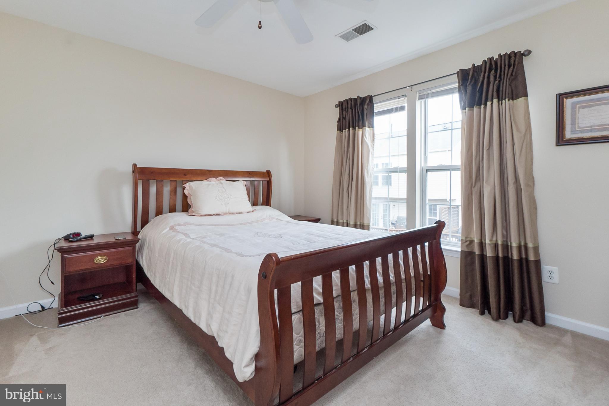 6372 Trips Way Springfield, VA 22150 - Photo 12 of 30 Bath (Master)