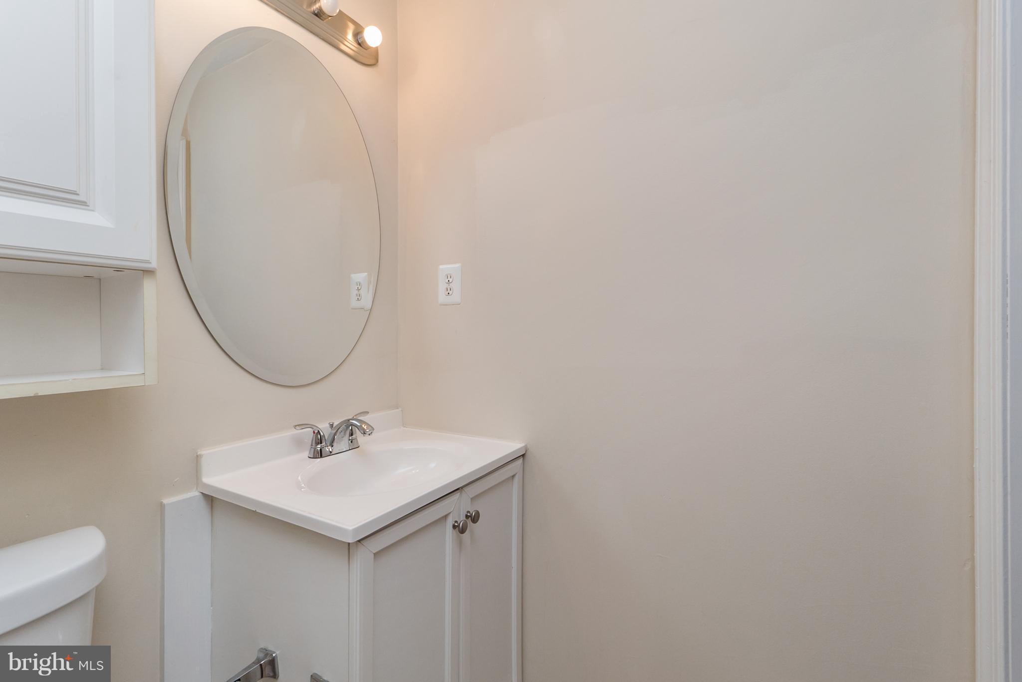 6372 Trips Way Springfield, VA 22150 - Photo 24 of 30 Bath