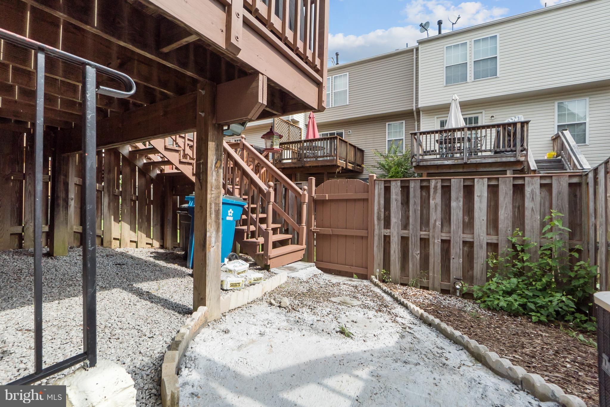 6372 Trips Way Springfield, VA 22150 - Photo 29 of 30 Exterior (Rear)