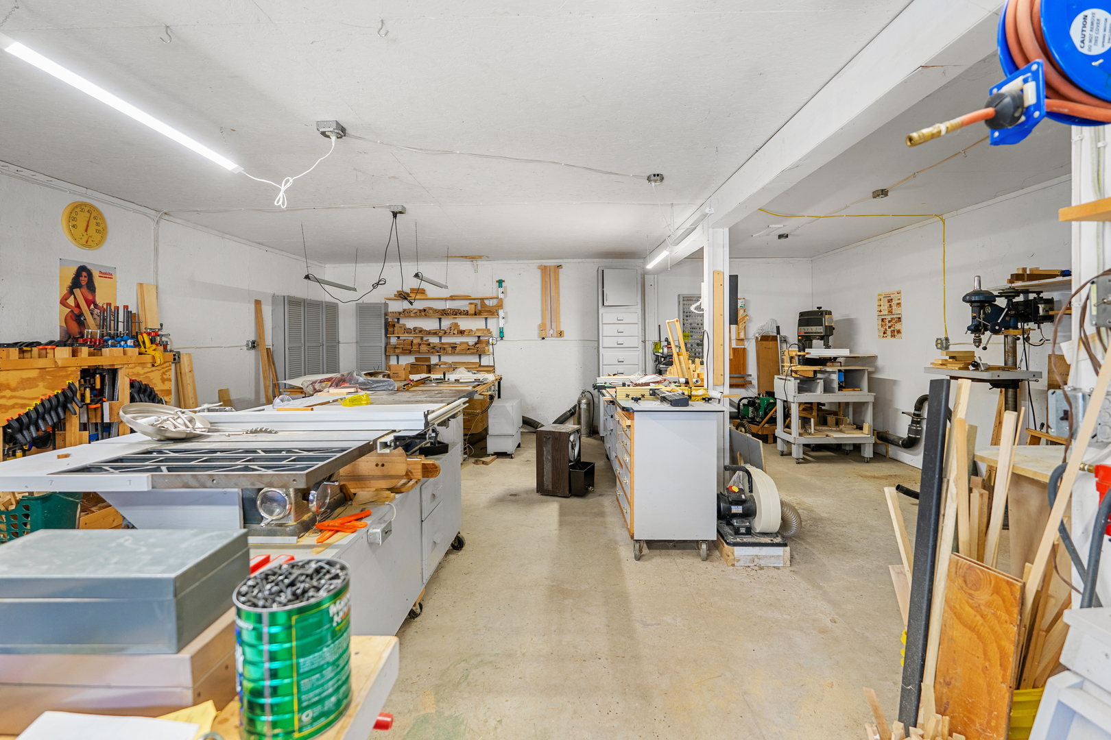 10901 Gasch Road Harvard, IL 60033 - Photo 32 of 46 a view of a room with gym equipment