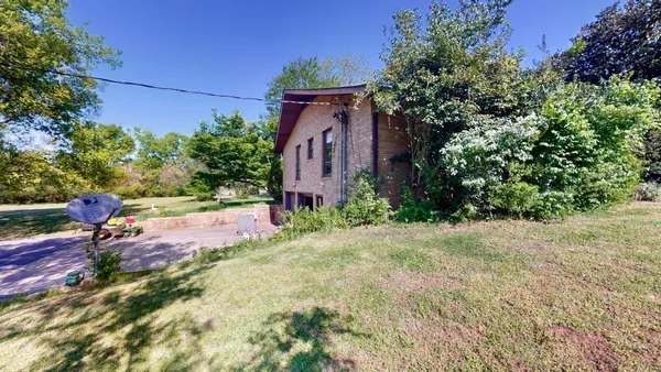 $599,900 | 131 Stoners Glen Drive, Hermitage, TN 37076