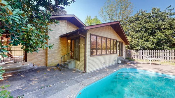 $599,900 | 131 Stoners Glen Drive, Hermitage, TN 37076