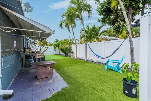 $3,000 | 7211 Northwest 76th Street, Tamarac, FL 33321