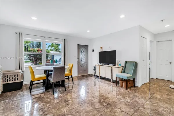 $3,000 | 7211 Northwest 76th Street, Tamarac, FL 33321